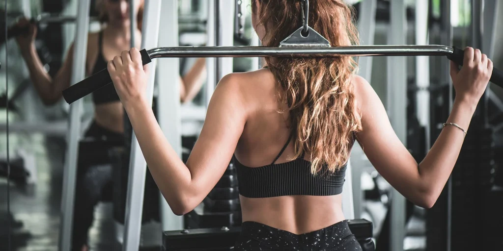 Aumenta tu fuerza con cargas bajas para ganar masa muscular