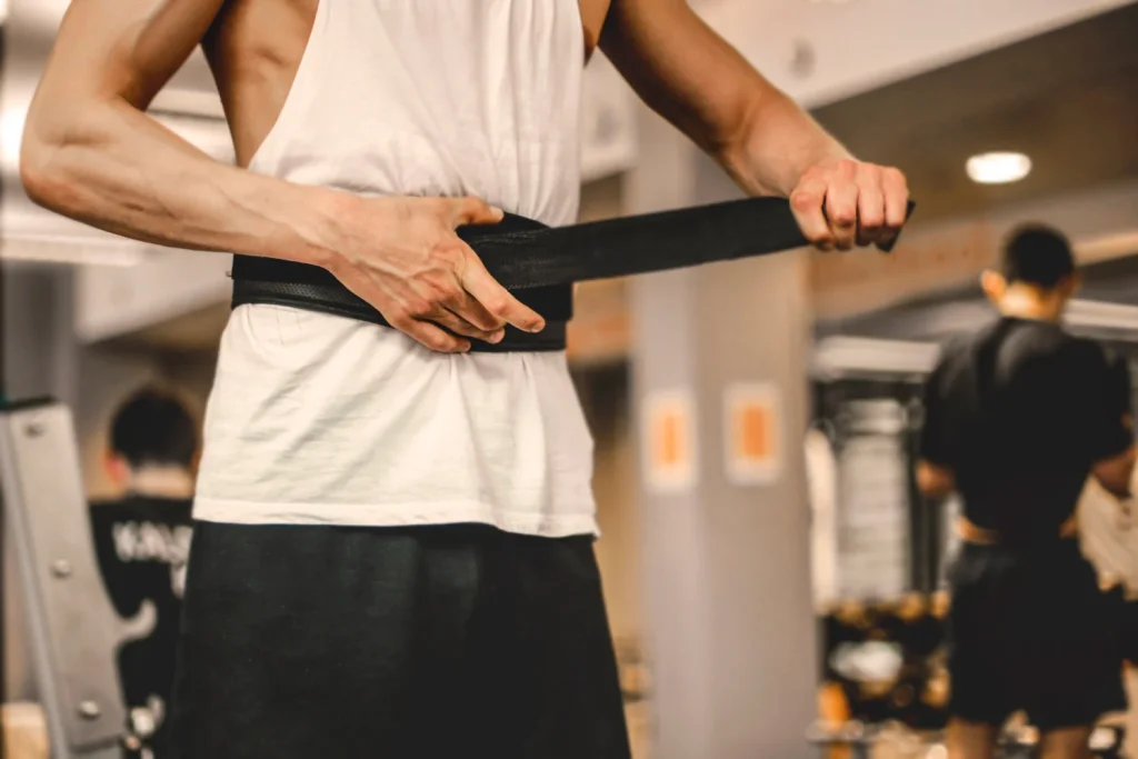 Entrenar con cinturón de fuerza eficazmente