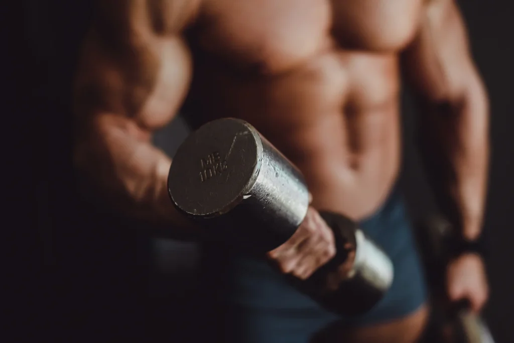 Aumenta la hipertrofia muscular con estos ejercicios clave
