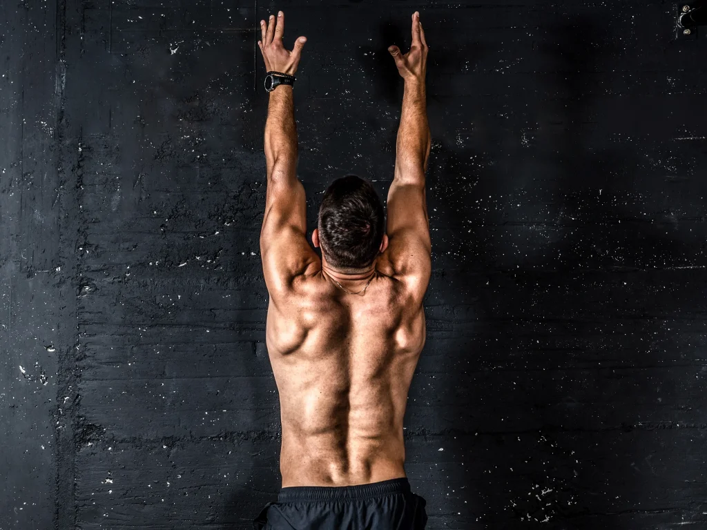 Fortalece tu cuerpo con los mejores ejercicios de espalda para evitar el dolor de cuello y hombros